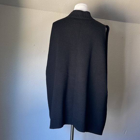 Eskandar 100% Merino Wool Sweater Vest - Picture 4 of 5